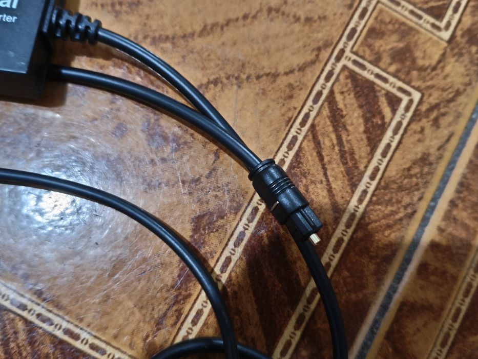 Conversor de áudio RCA to optical.