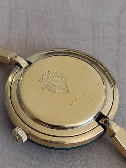 Relógio Gucci 1100 (argolas)