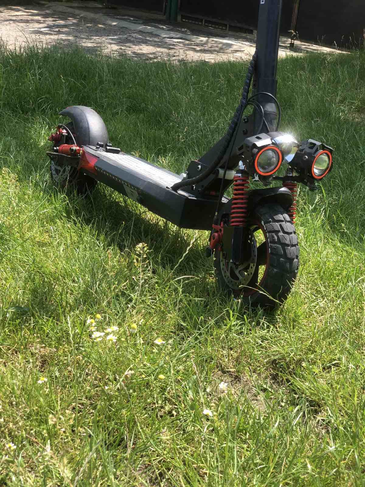 Продам електросамокат Kugoo Kigini M4 pro+ сидіння