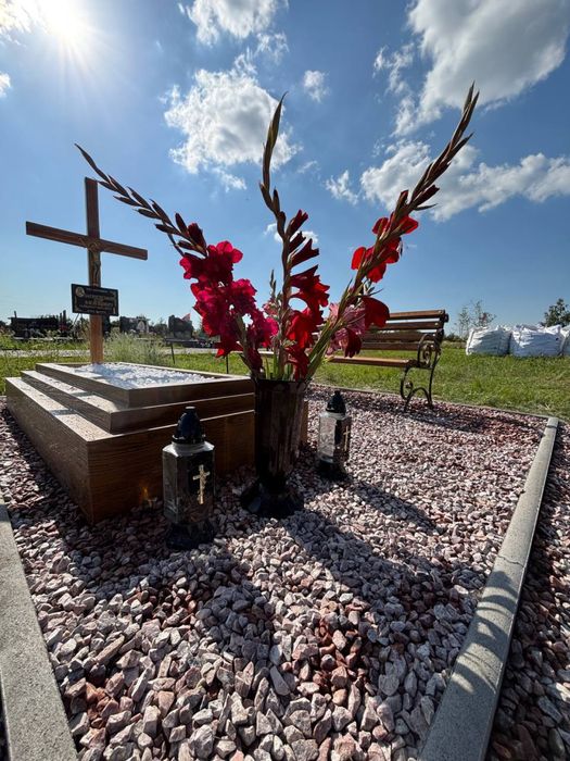 Облагородження могил / прибирання могил / гробівець/ ритуальні послуги