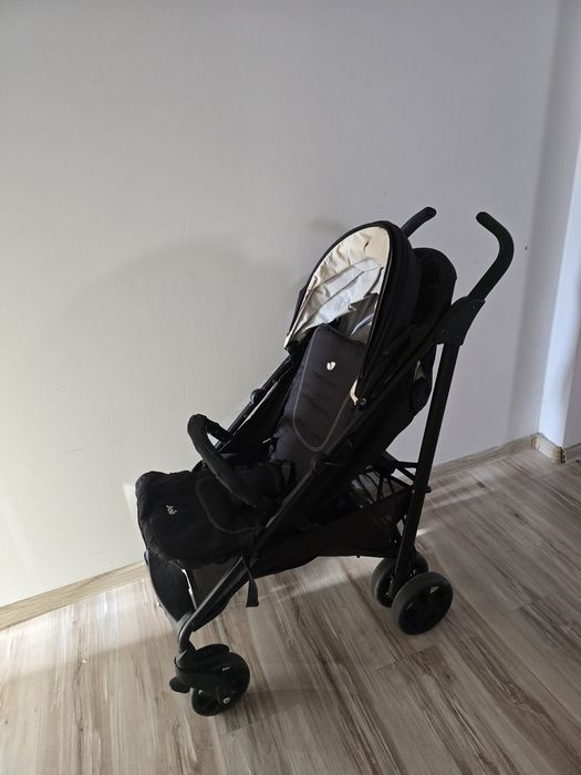 Wózek spacerówka Joie parasolka