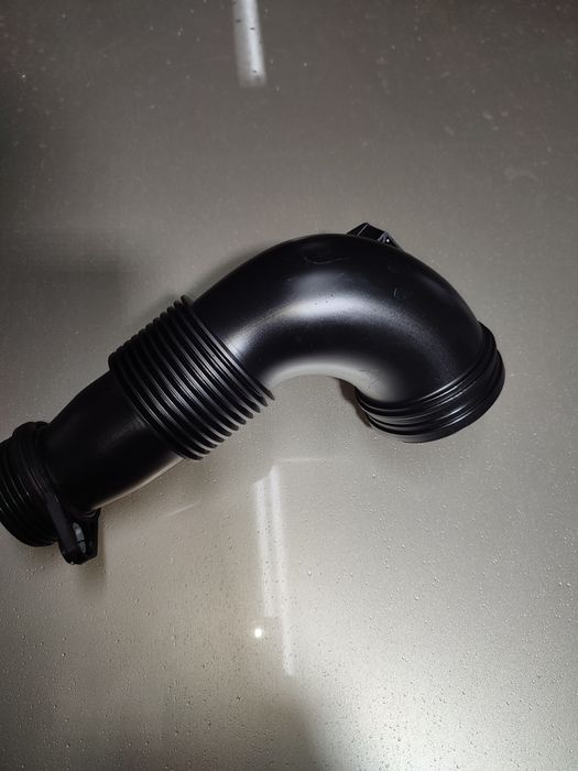 Патрубок турбіни БМВ ,BMW двигун n20 b20, номер 13717605638