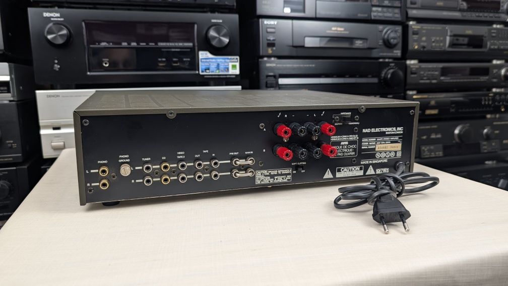 NAD 3240PE Wysokiej klasy zintegrowany wzmacniacz stereo vintage