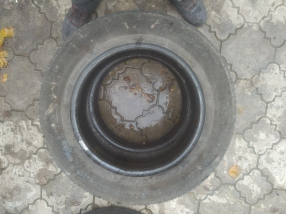 гума на автомобіль