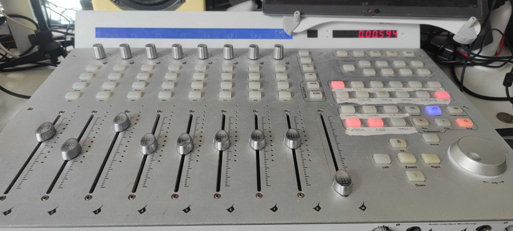 icon Qcon Pro classic