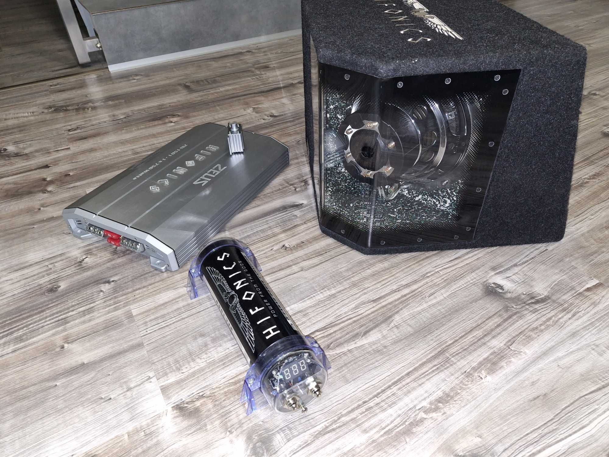 car audio tuba basowa, wzmacniacz