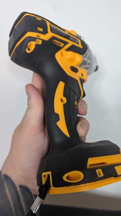 Гайковерт Jemi безщеточный 350нм. 4000 об/мин. 1/2"