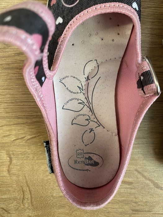 Kapcie do przedszkola RenBut rozmiar 28