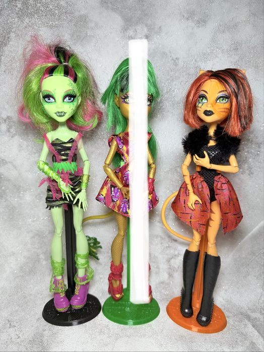 Лялька монстер хай
