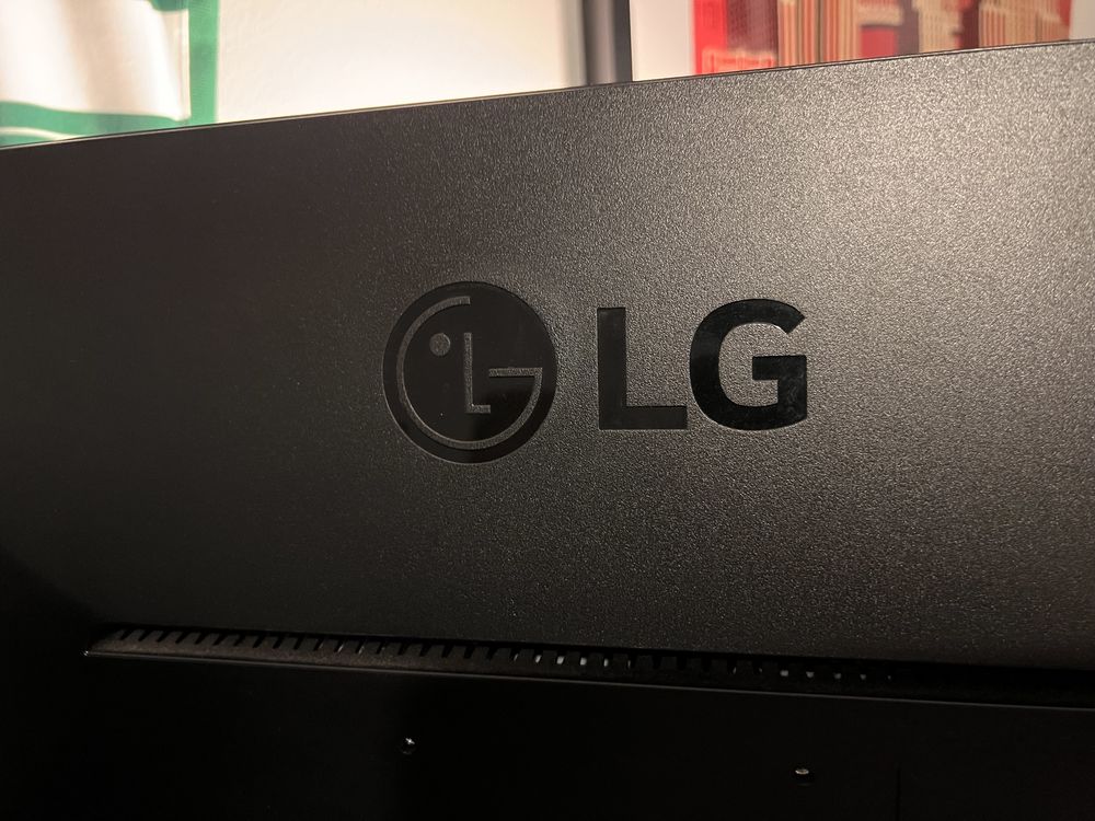 Monitor LG 32ML600M (COMO NOVO)