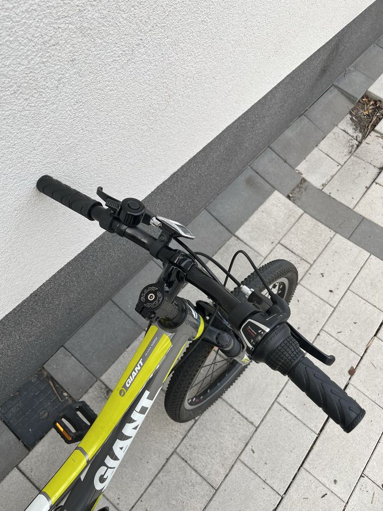 Rowerek dziecięcy Giant XTC JR 20 cali 7 przerzutek Shimano rowerek