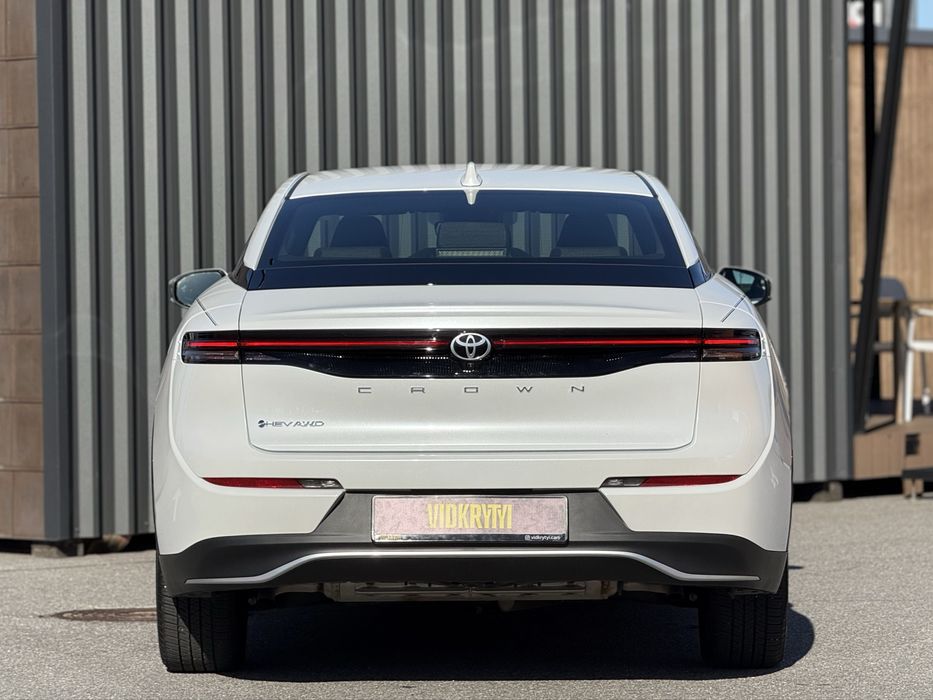Toyota Crown, 2024 року, 2.5 гібрид, автомат, повний привід, 35т.км,