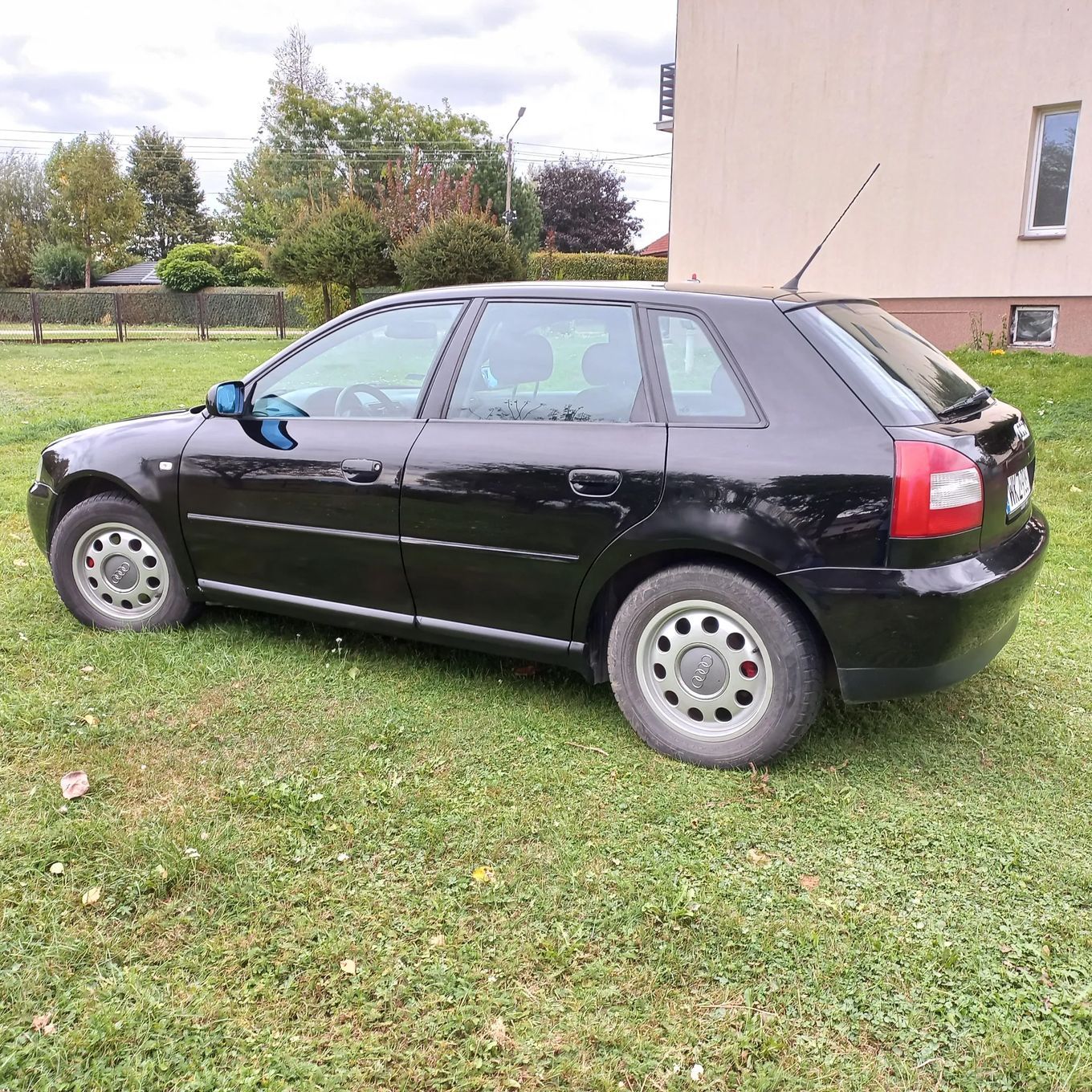 Audi A3 Sportback Sprzedam Audi A3 8l 125km w wersji 5 drzwiowej