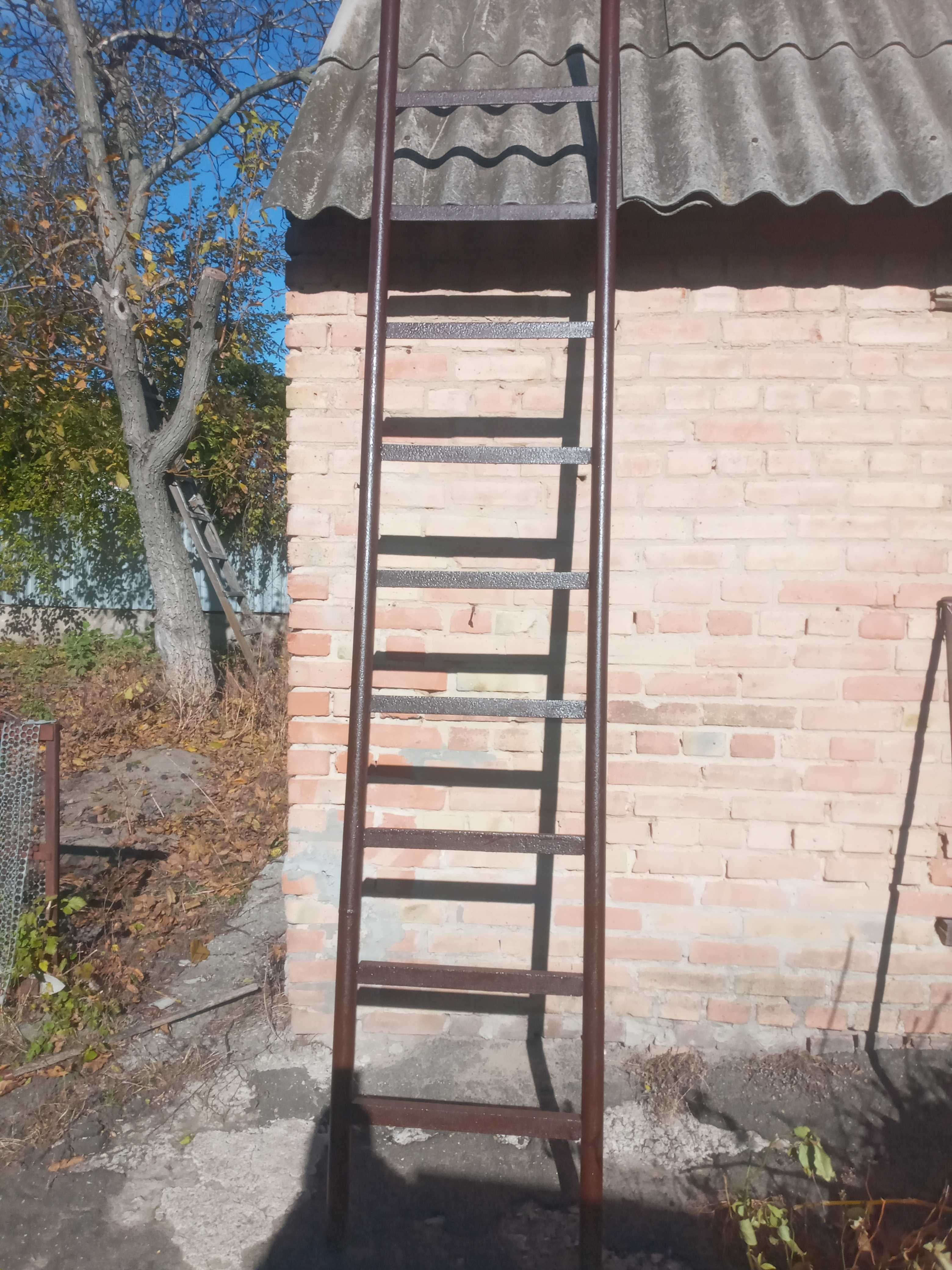 Продам лестницу железную
