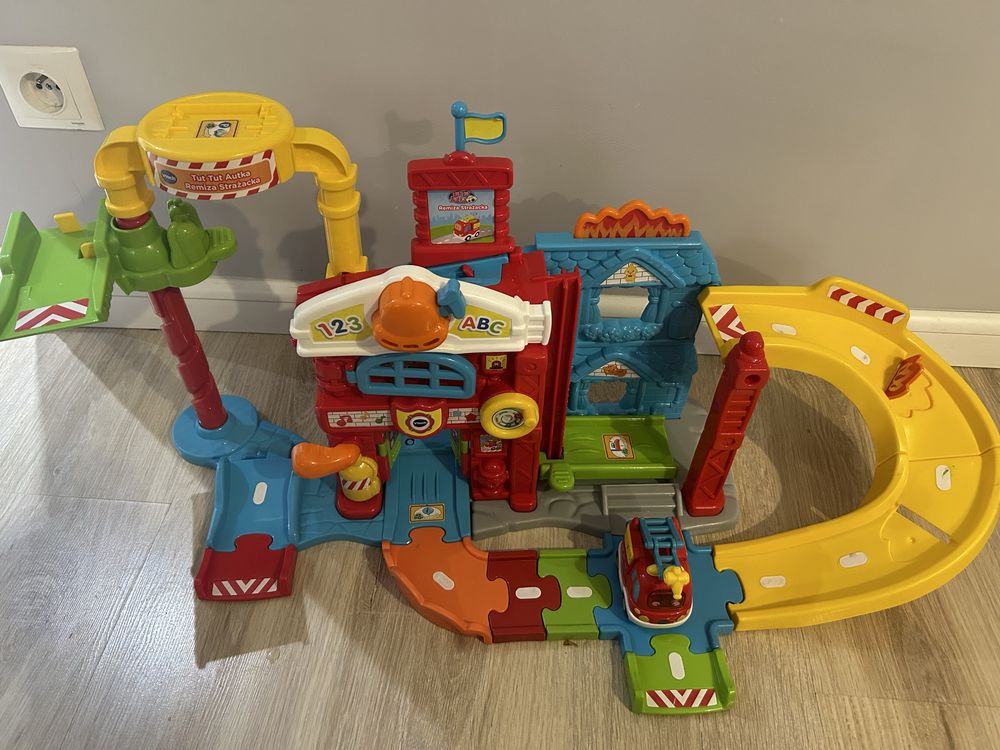 Remiza strażacka vtech
