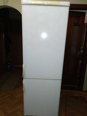 Холодильник Electrolux (под ремонт)