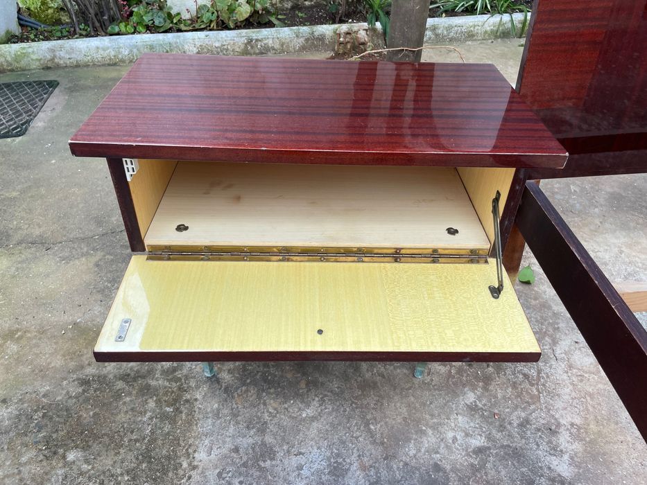Mesa de cabeceira UNIFA vintage de 1970