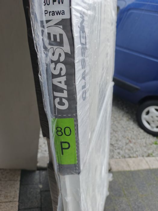 Drzwi białe 80 prawe + futryna regulowana