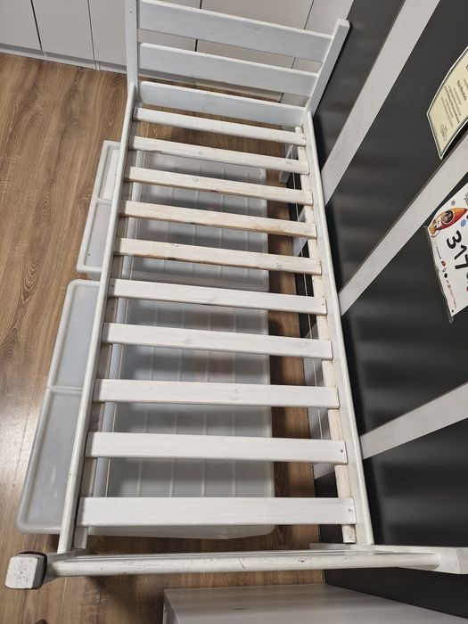 Oddam Łóżko  pojedyncze białe + dodatki