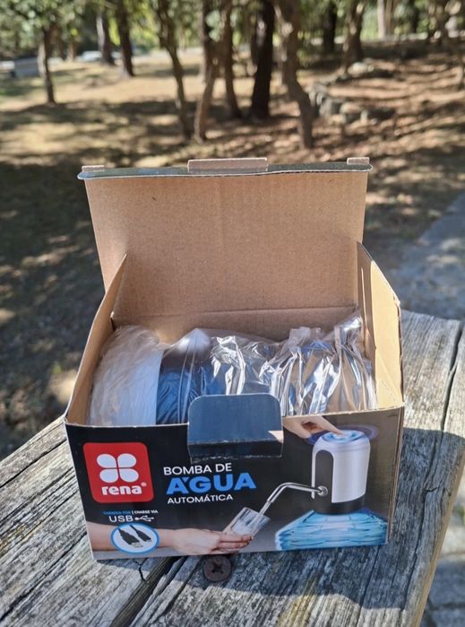 Dispensador de água eléctrico. 
Disponível