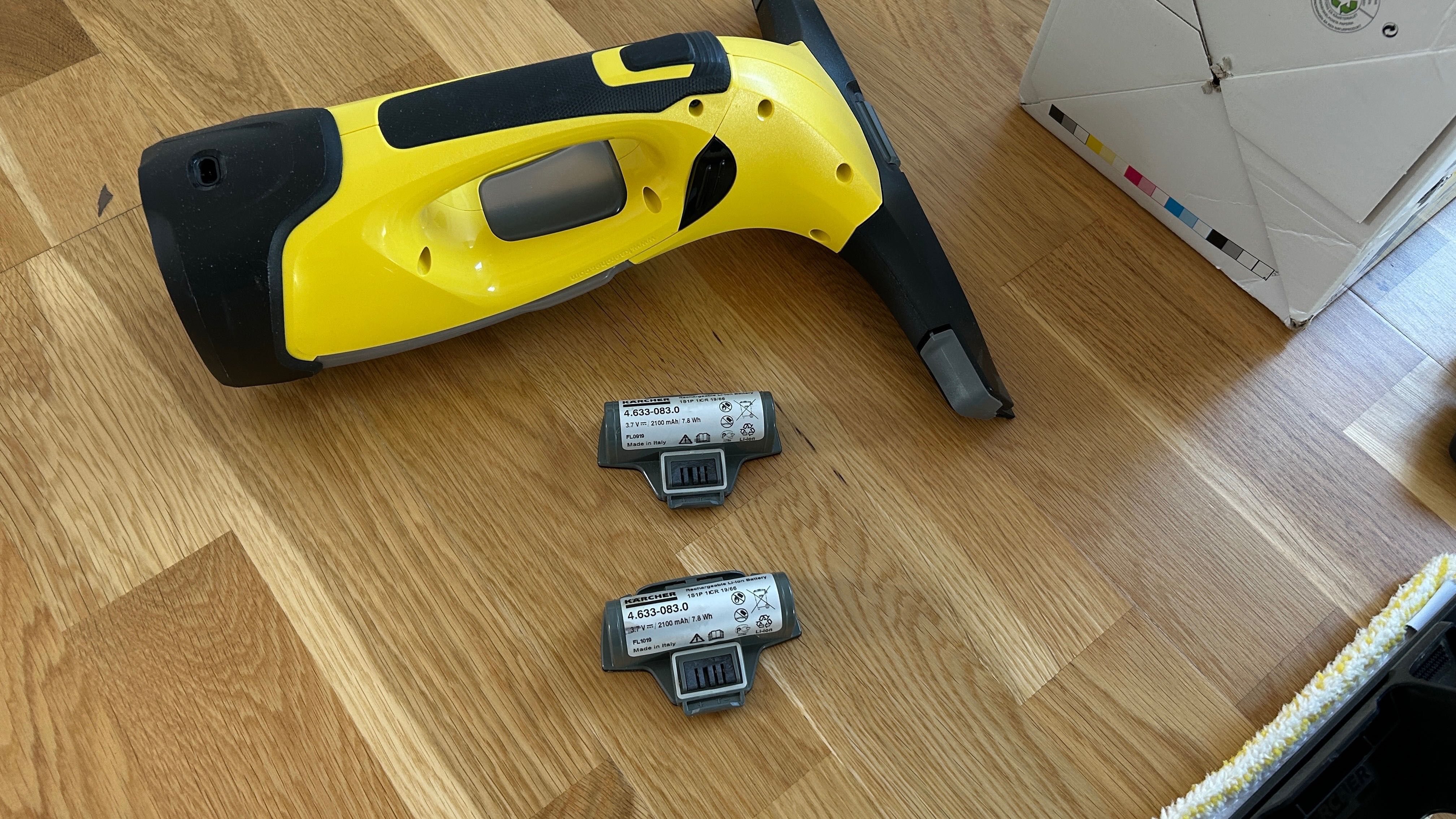 Karcher WV5 Premium do mycia okien 2 baterie najwyzszy zestaw jak nowy