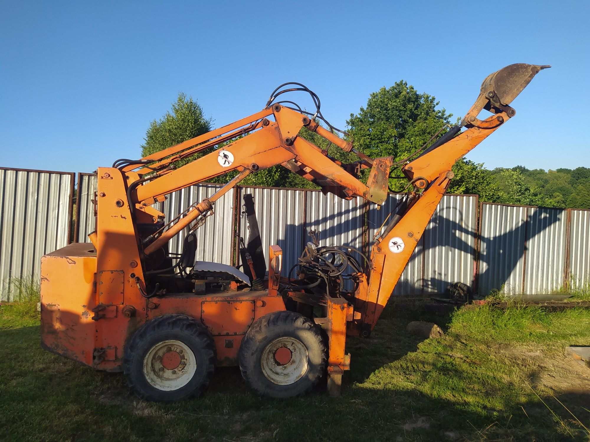Ciągnik rs-09 nośnik narzędzi