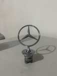 znaczek mercedesa