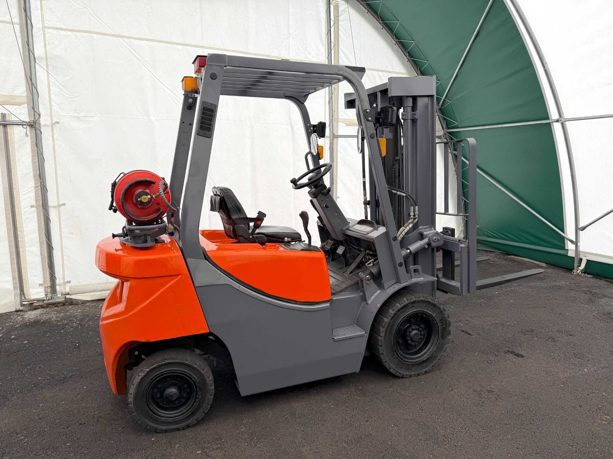 Газовий вилковий навантажувач DOOSAN G20GP 2018 рік 2500 мотогодин