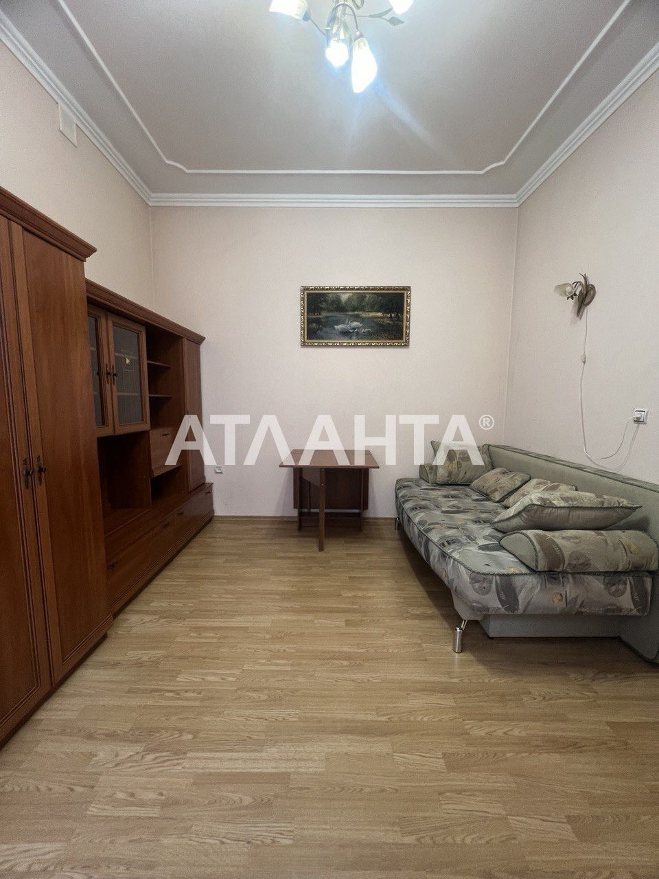 3 кім, 2 поверх, Центр,  вул. Шептицького