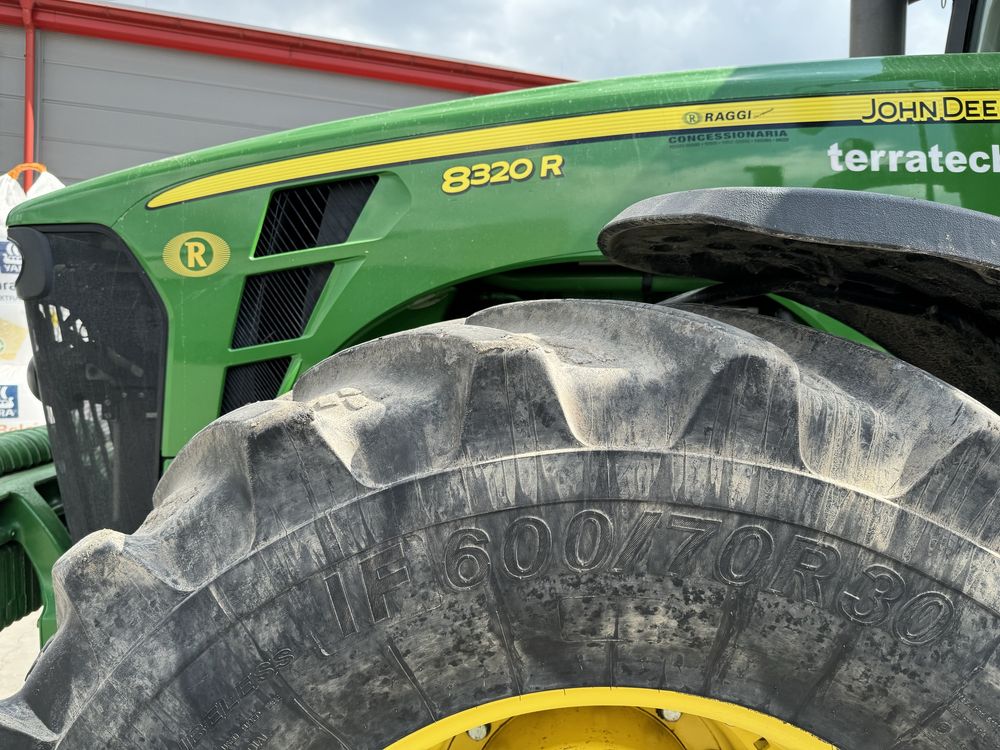 John Deere 8320r AP