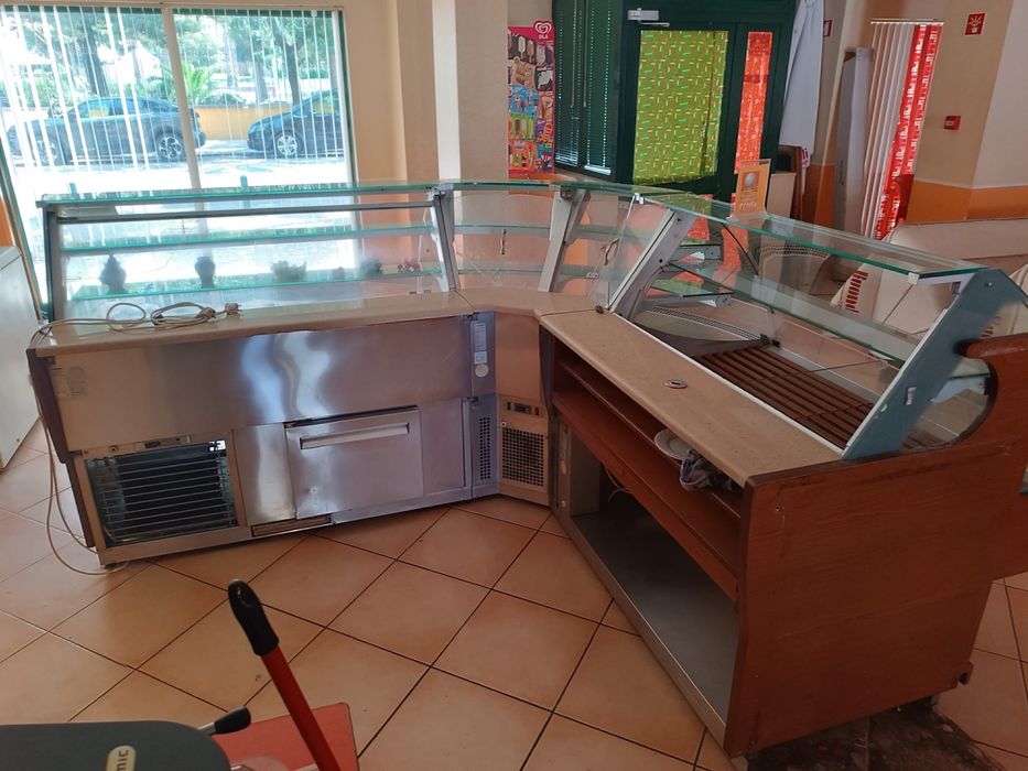 Vendo equipamentos completo de café e restaurante