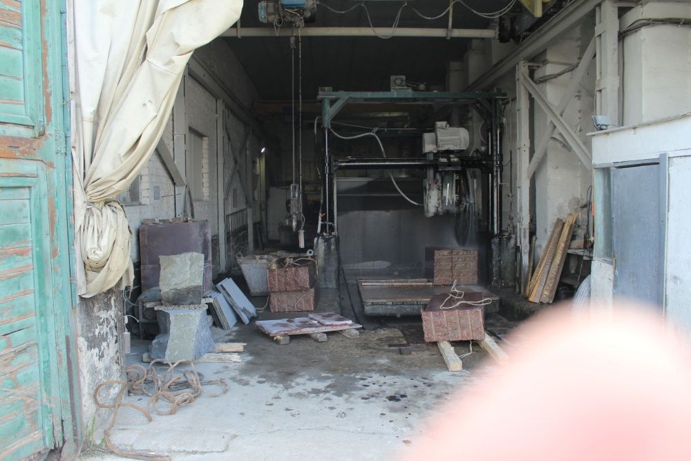 Продається майновий комплекс з обробки природного каменю