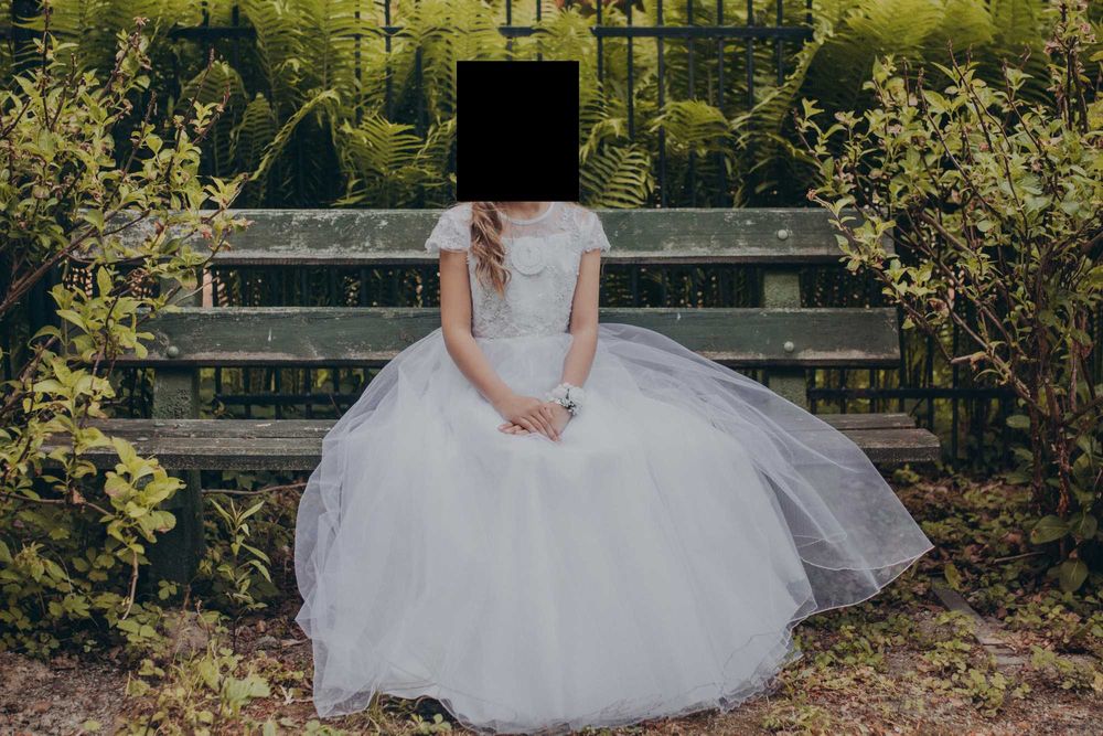 Sukienka komunijna r. 134 – elegancka, z pełnym kompletem dodatków!