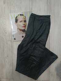 Piękne, czarne, skórzane spodnie z szerokimi nogawkami - rozmiar M/L