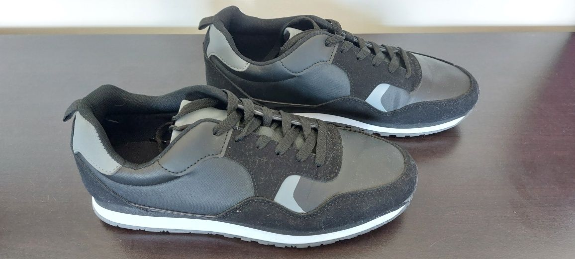 Tenis pretos inextenso
