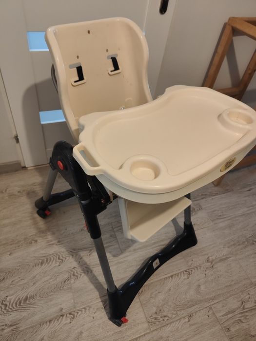 Krzesełko do karmienia dziecka