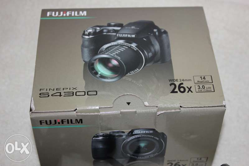 Aparat Cyfrowy FujiFilm FinePix S4300, Powystawowy