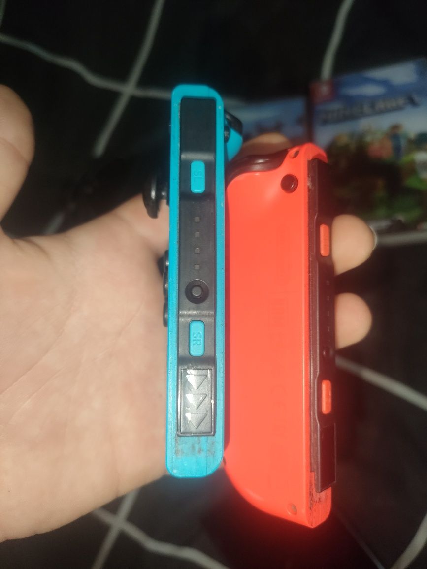 Nintendo Switch z ładowarką