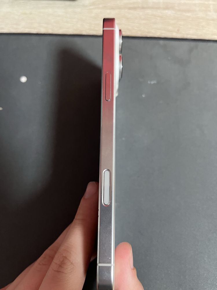 iPhone 16 Pro Max 256 Chimeara lock
