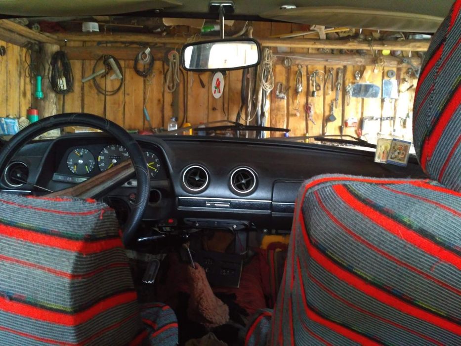 Автомобіль газ 24