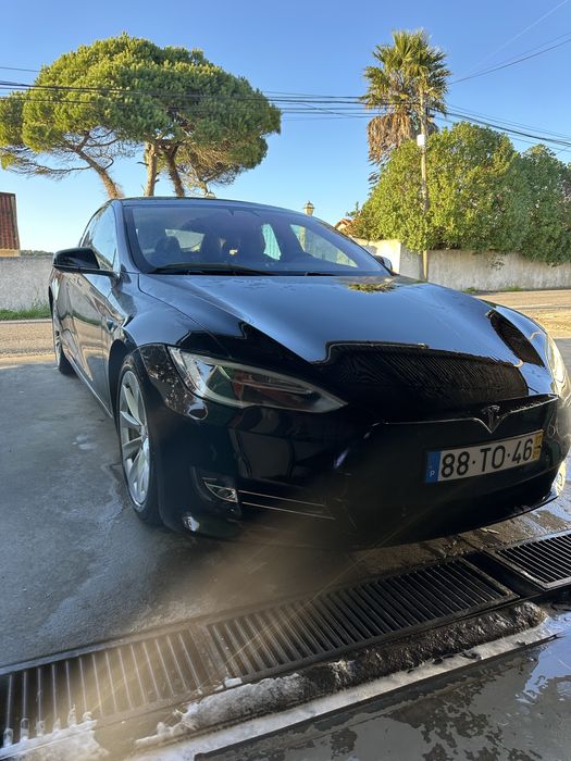 Tesla Model S 75 D