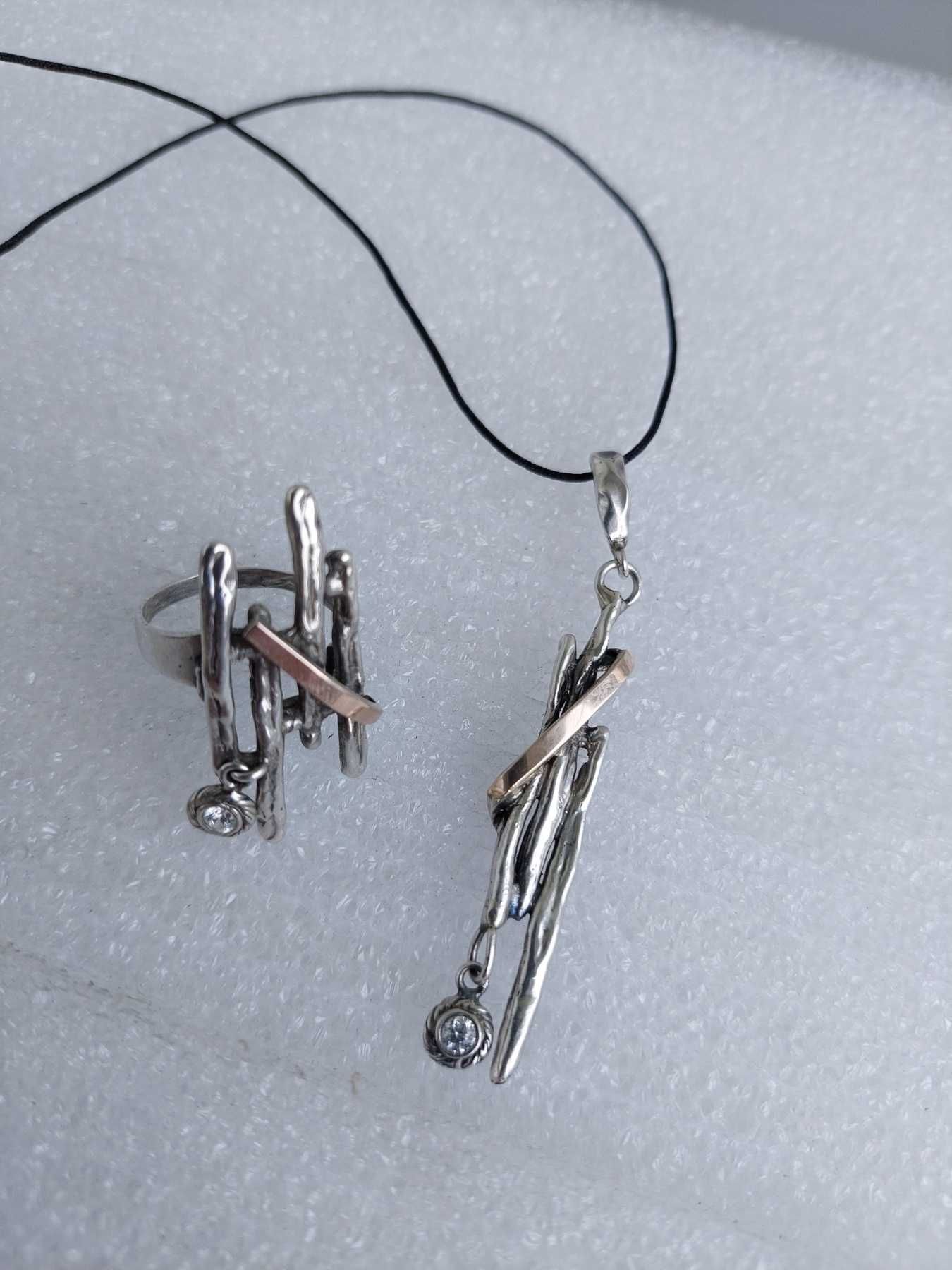 серебряное кольцо с подвеской
