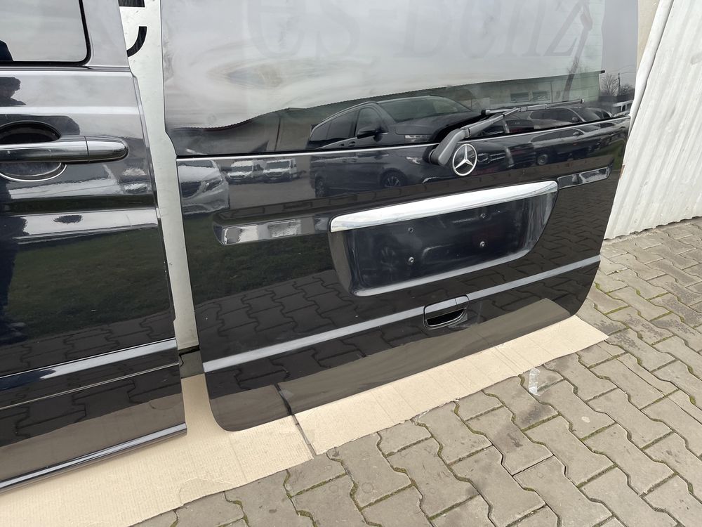 Двері дверка кришка багажника ляда віто віано Mercedes Vito Viano 639