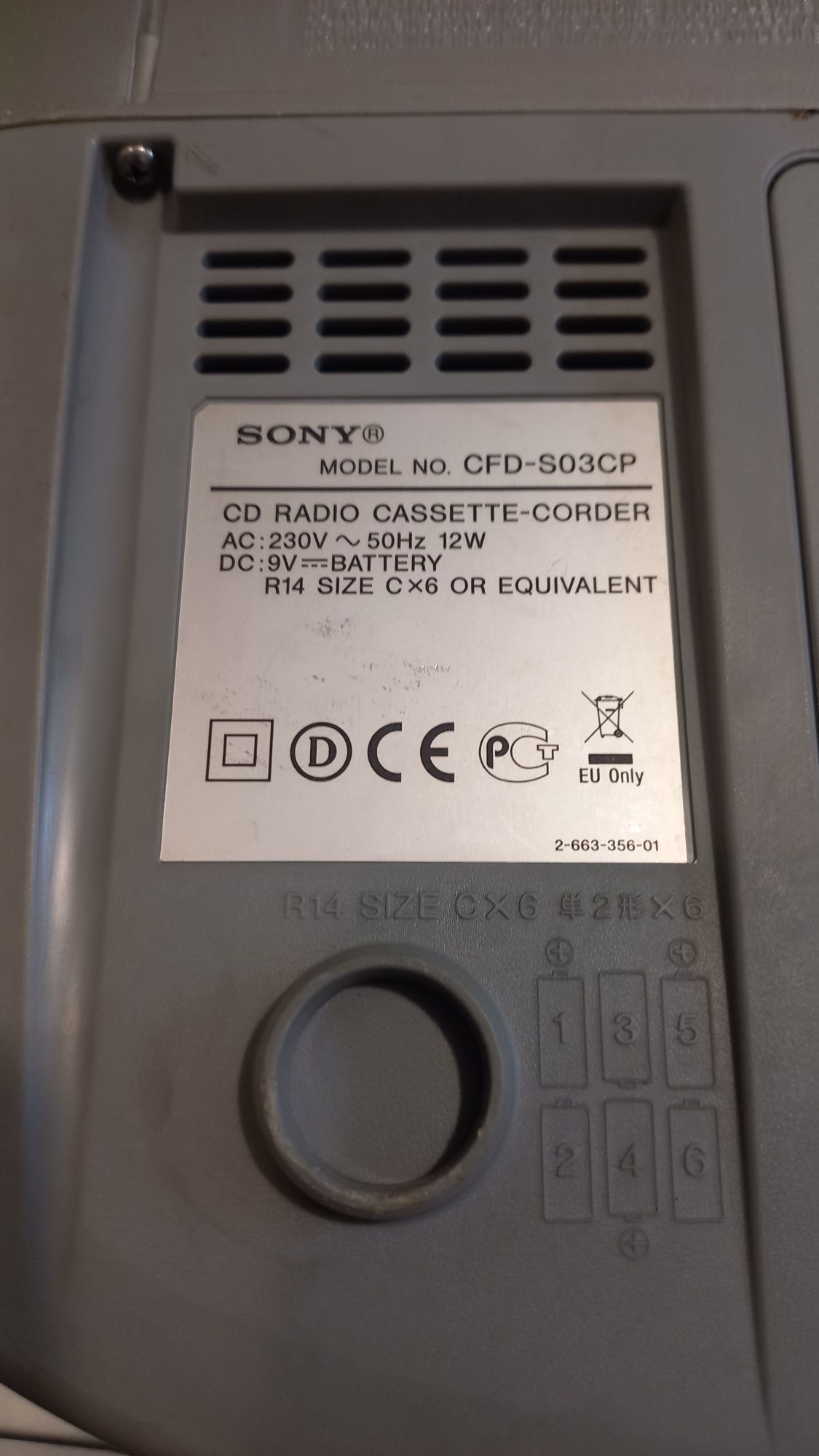 Radiomagnetofon +cd Sony CDF-593CP