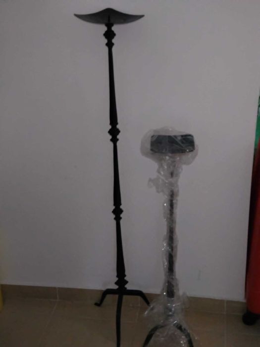 Conjunto 2 castiçais ferro forjado