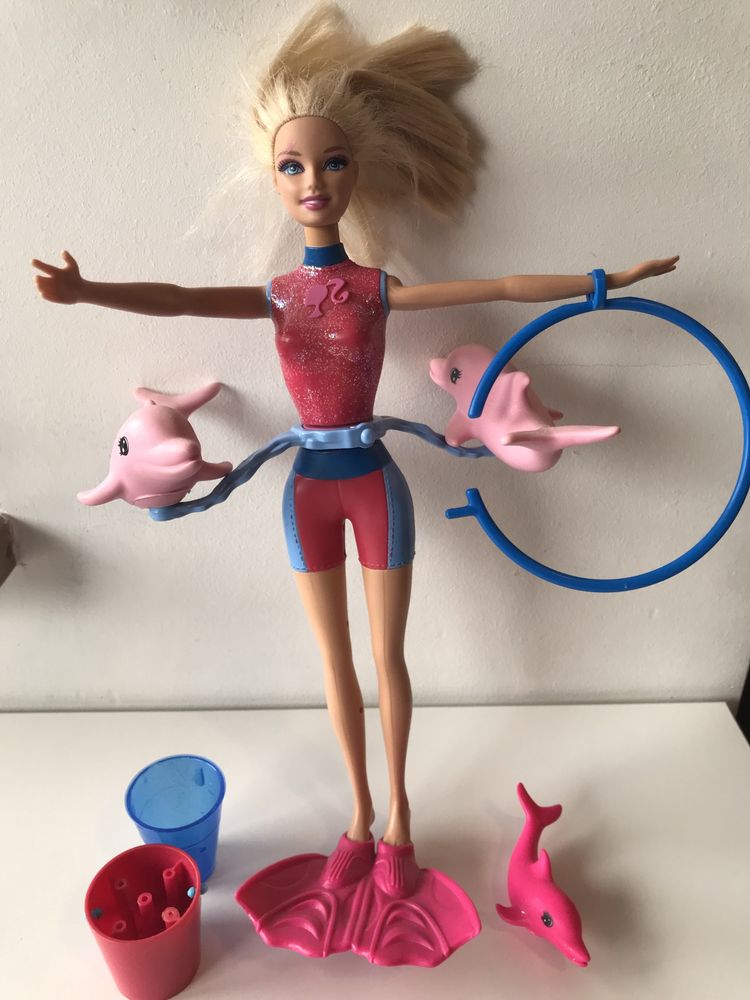 Barbie Trenerka Delfinów Mattel