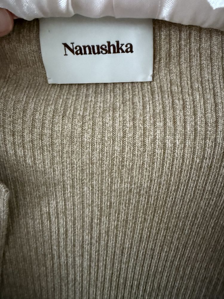 Кофта на пуговицах Nanushka