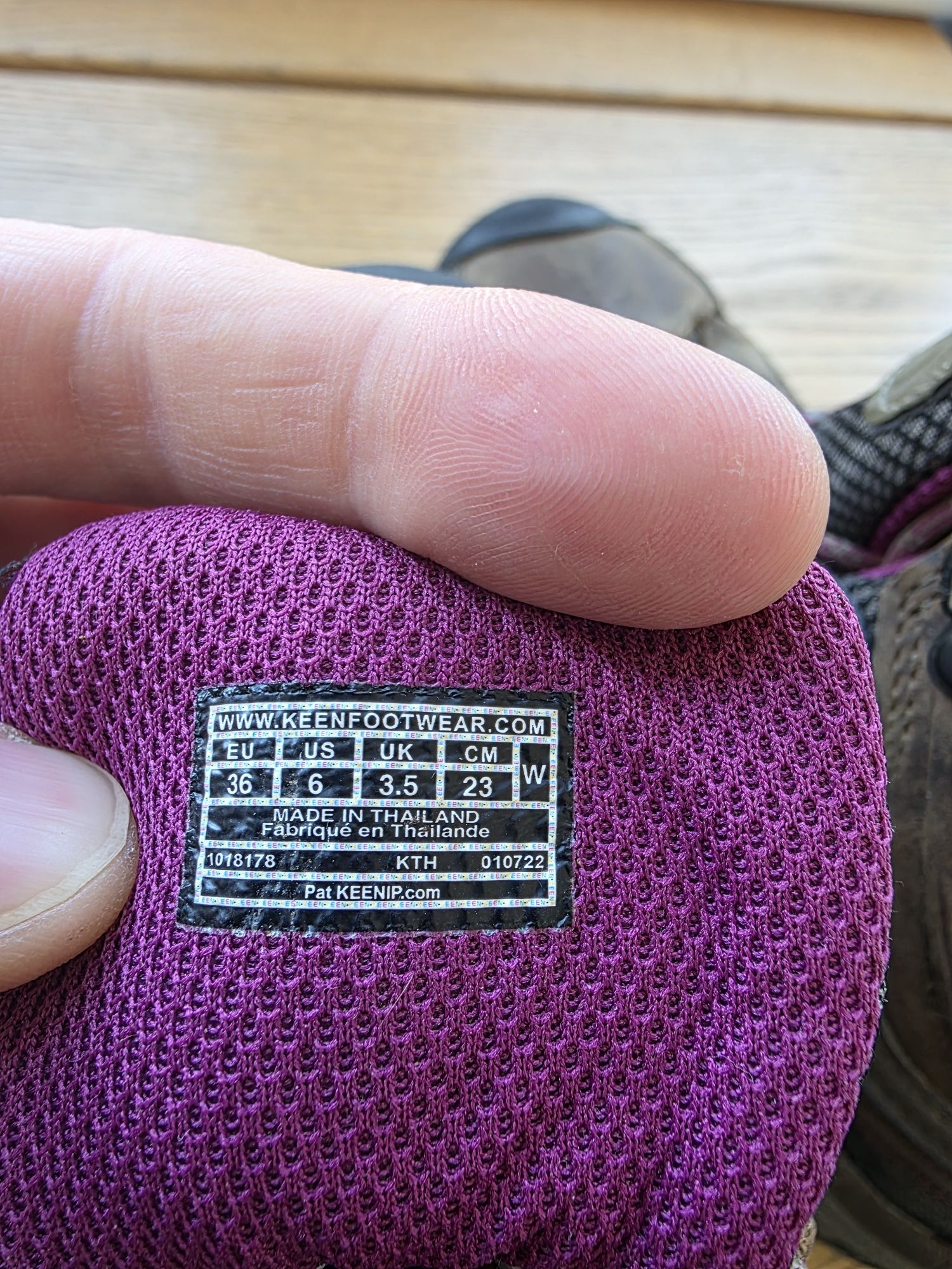 Ботинки трекингові KEEN 1018178