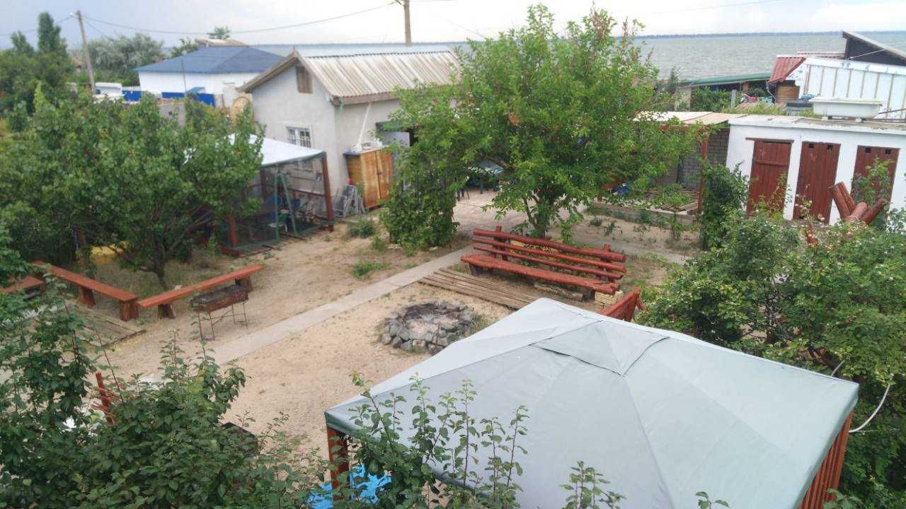 Кімнати у гостевому будинку біля моря в Затоці на косі , ст. Дружба