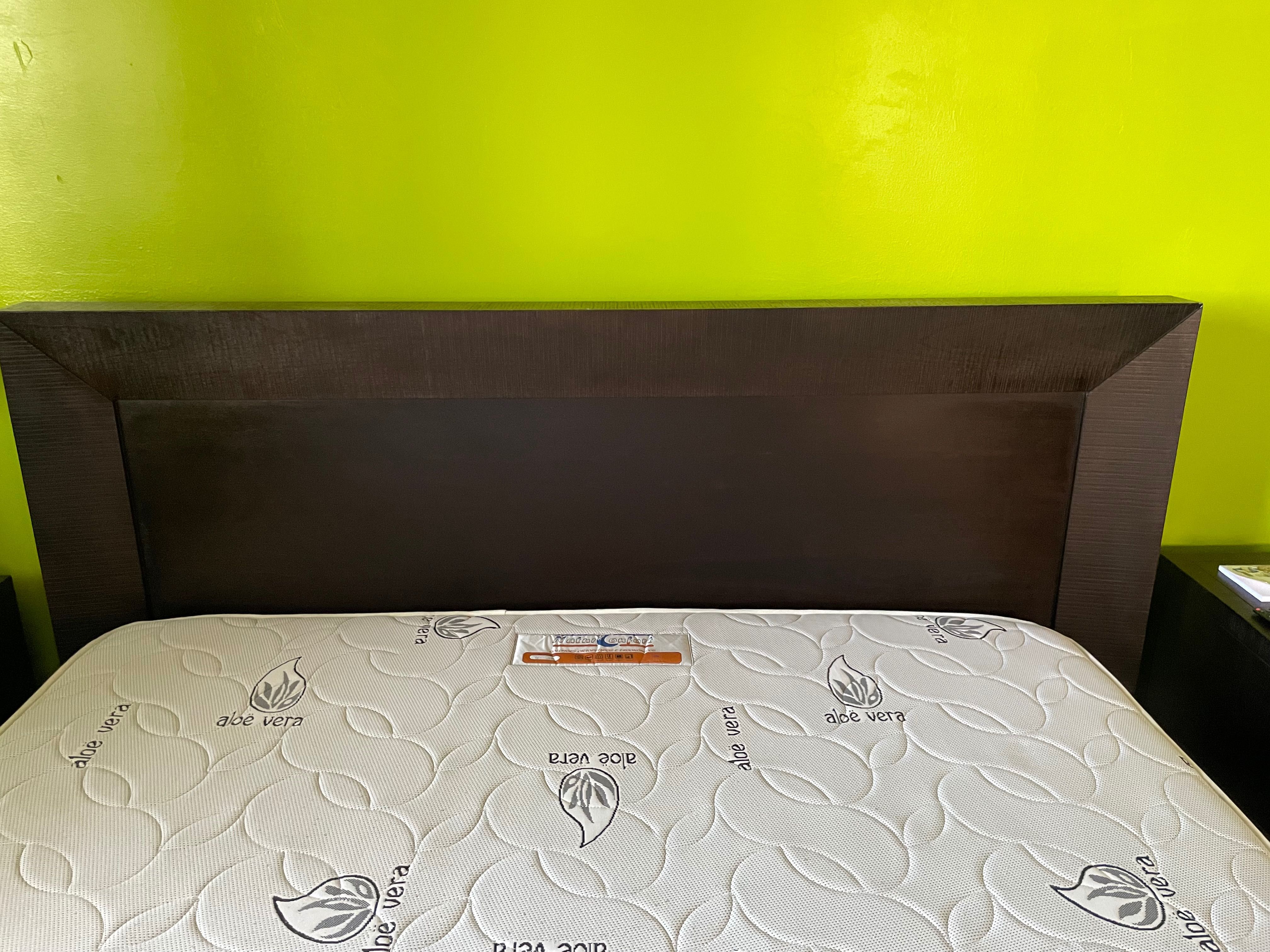 Cama estilo oriental madeira maciça